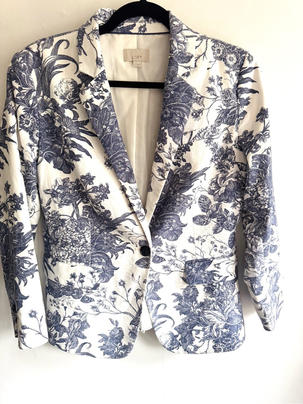 LOFT Blue White Floral Toile Blazer Jacket White & Blue Size 6